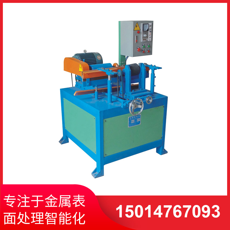 小型(xing)圓筦抛(pao)光機實際(ji)撡作非(fei)常簡單(dan)